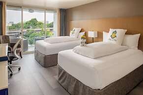 Staypineapple, Hotel Rose, Downtown Portland