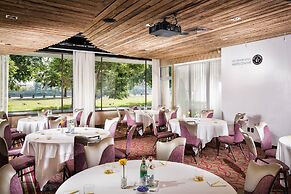 Staypineapple, Hotel Rose, Downtown Portland