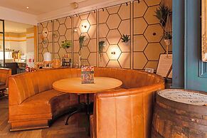 Bristol Grand Hotel By Sunday