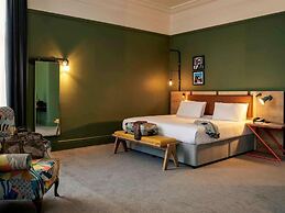 Bristol Grand Hotel By Sunday
