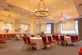 Bristol Grand Hotel By Sunday