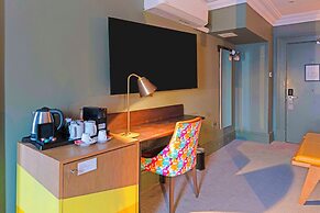 Bristol Grand Hotel By Sunday