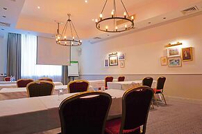 Bristol Grand Hotel By Sunday