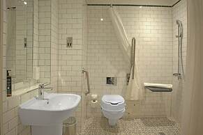 Bristol Grand Hotel By Sunday
