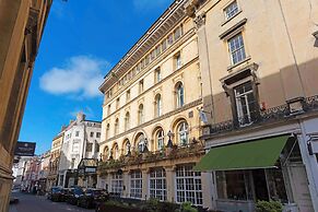 Bristol Grand Hotel By Sunday