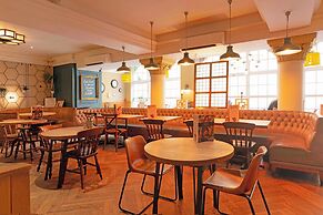 Bristol Grand Hotel By Sunday
