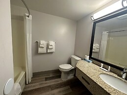 Travelodge by Wyndham Barrie