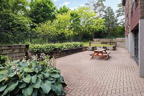 Travelodge by Wyndham Barrie