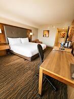 DoubleTree by Hilton Toronto Airport