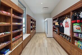 DoubleTree by Hilton Toronto Airport