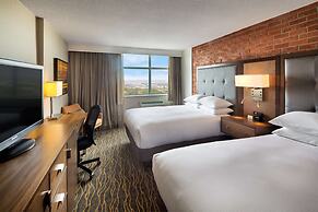 DoubleTree by Hilton Toronto Airport