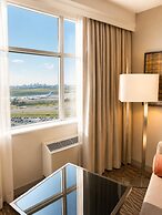 DoubleTree by Hilton Toronto Airport