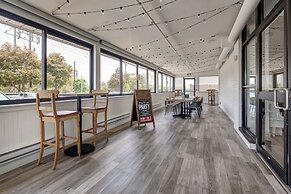 DoubleTree by Hilton Toronto Airport