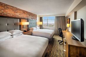 DoubleTree by Hilton Toronto Airport