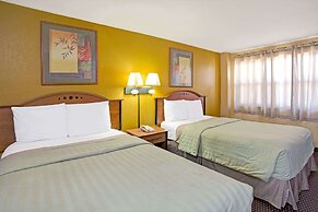 Travelodge by Wyndham Fort Lauderdale