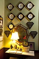 Graycliff Hotel And Restaurant