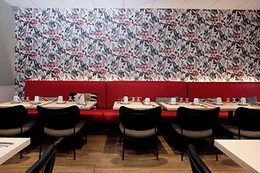 Hotel Kyriad Paris 10 Canal Saint Martin