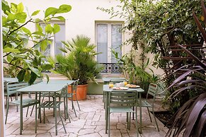 Hotel Kyriad Paris 10 Canal Saint Martin