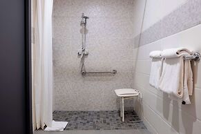 Hotel Kyriad Paris 10 Canal Saint Martin