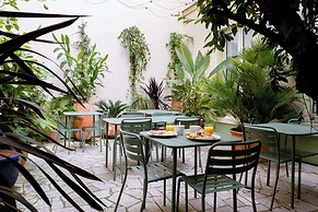 Hotel Kyriad Paris 10 Canal Saint Martin