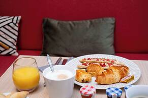 Hotel Kyriad Paris 10 Canal Saint Martin