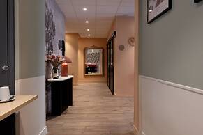 Hotel Kyriad Paris 10 Canal Saint Martin