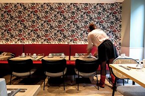 Hotel Kyriad Paris 10 Canal Saint Martin