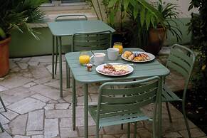 Hotel Kyriad Paris 10 Canal Saint Martin