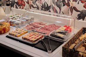 Hotel Kyriad Paris 10 Canal Saint Martin