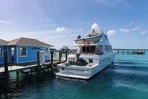 Romora Bay Resort & Marina
