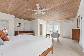 Romora Bay Resort & Marina
