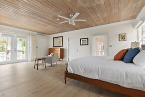 Romora Bay Resort & Marina