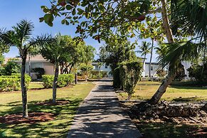 Romora Bay Resort & Marina