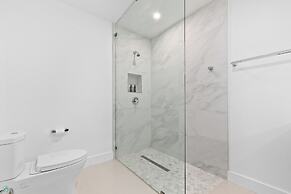 Romora Bay Resort & Marina