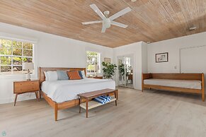 Romora Bay Resort & Marina