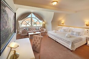 Hotel Savoy