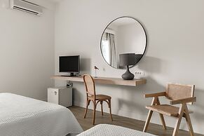 Paradise Art Hotel