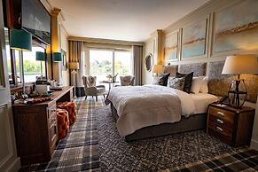 The Lakeside Hotel & Leisure Centre