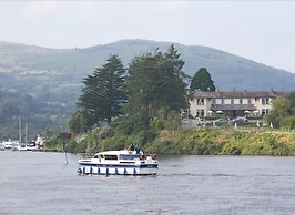 The Lakeside Hotel & Leisure Centre