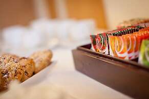 The Lakeside Hotel & Leisure Centre