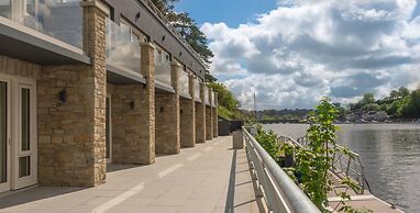 The Lakeside Hotel & Leisure Centre