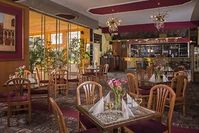 TOP HOTEL Praha & Conference Centre