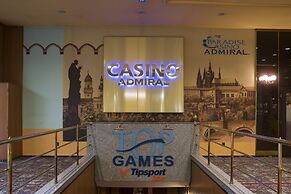 TOP HOTEL Praha & Conference Centre