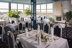 TOP HOTEL Praha & Conference Centre