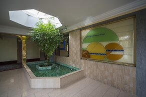 TOP HOTEL Praha & Conference Centre