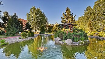 TOP HOTEL Praha & Conference Centre