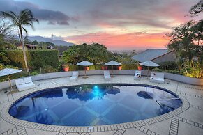 Alta Las Palomas Hotel