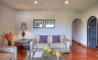 Alta Las Palomas Hotel