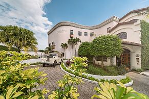 Alta Las Palomas Hotel