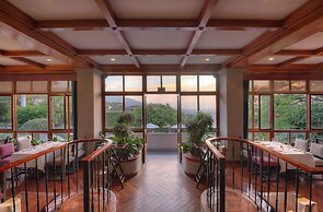 Alta Las Palomas Hotel